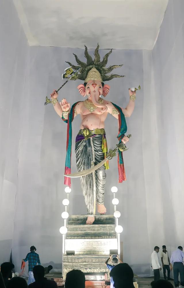 Standing tall at 47ft, this is one of the tallest Ganpati idols in Mumbai this year.